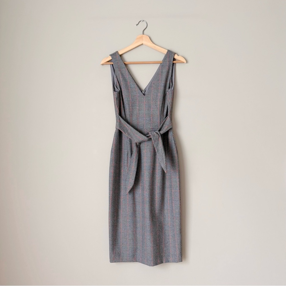 {Antonio Melani} Gray V-Neck Plaid Midi Dress